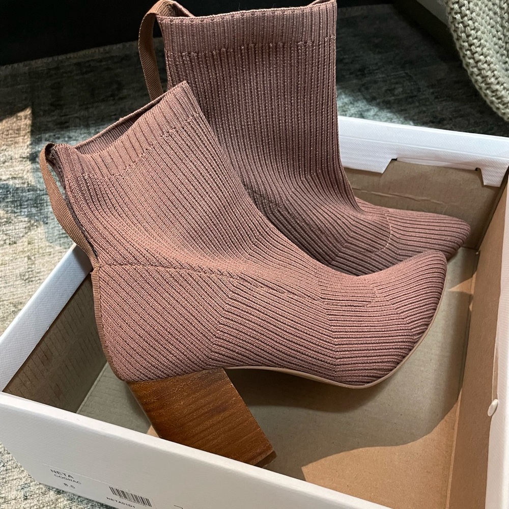 Stunning & comfortable boots!